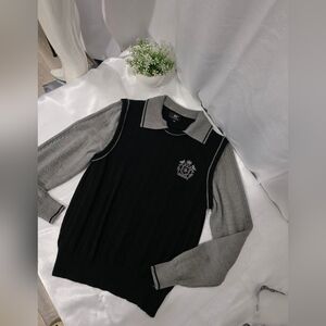 Elegant V-Neck Sweater in Black and Gray